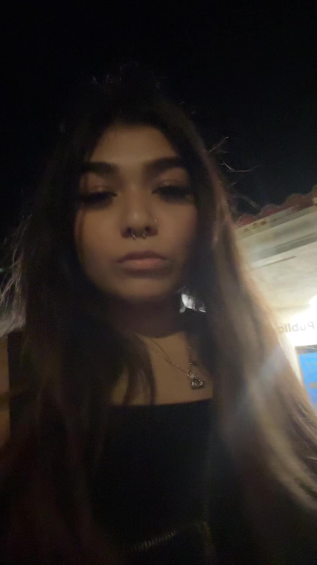 @VIKKI💋