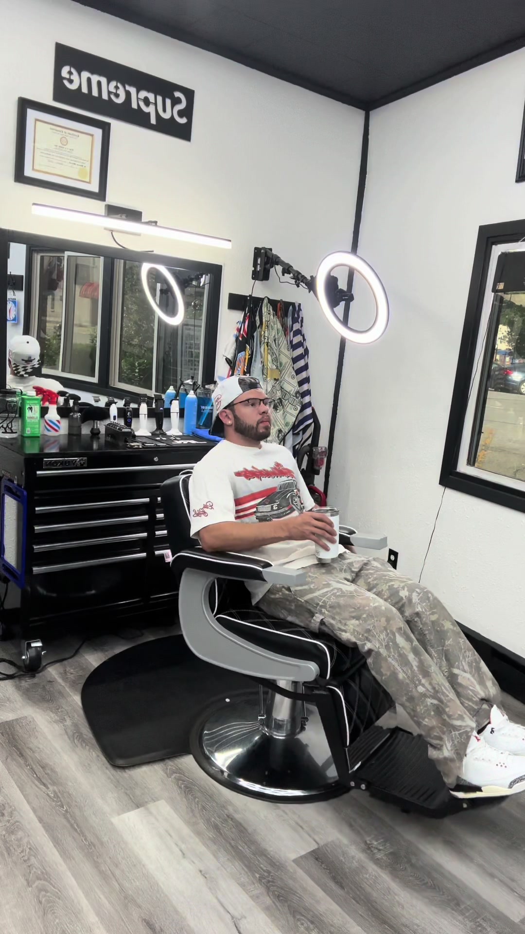 @OFFTHEGRID-BARBER