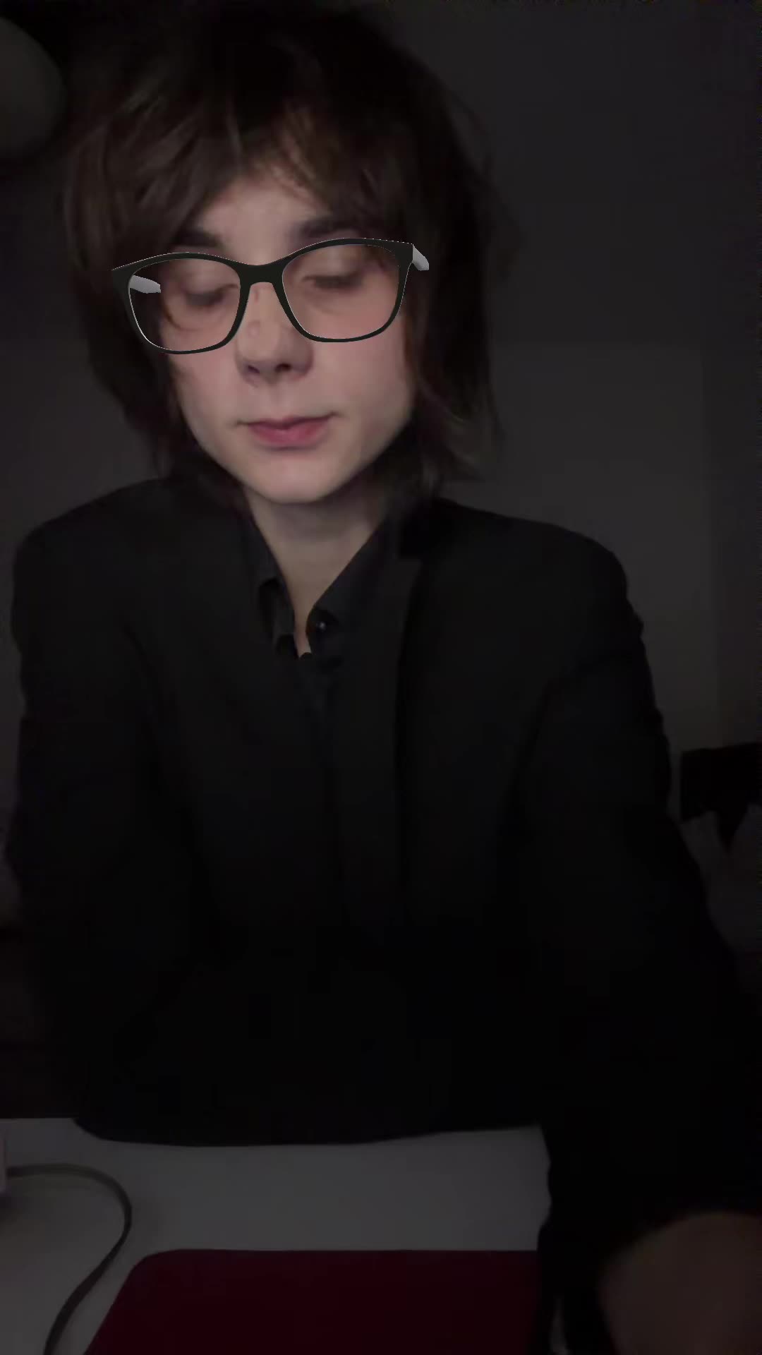 @hlor3i