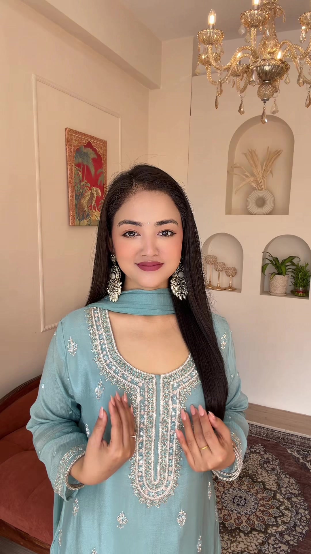 @Naina_TheAttire