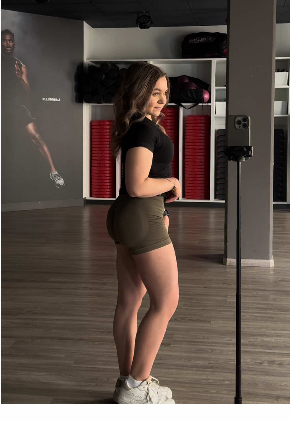 @Sophie  aka Tschimrat