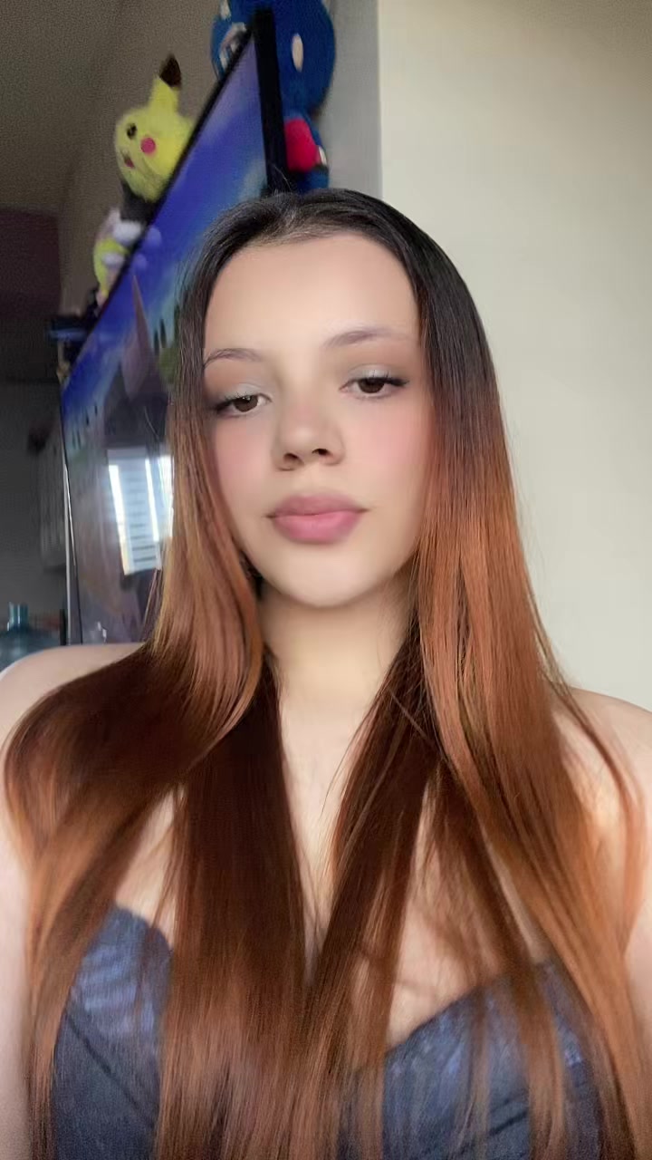 @Carlita segura♡