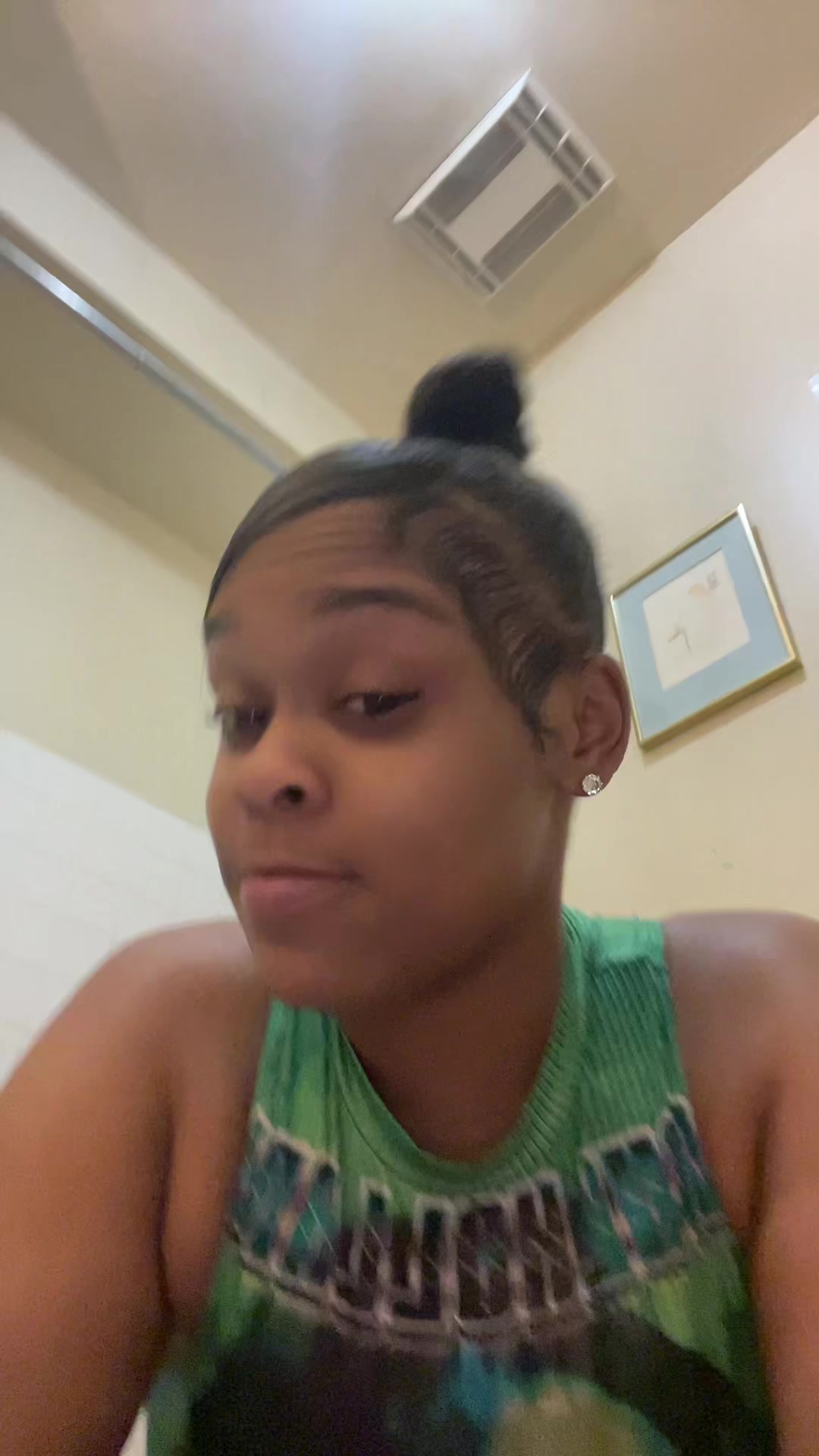 @girlwiththemissingtooth