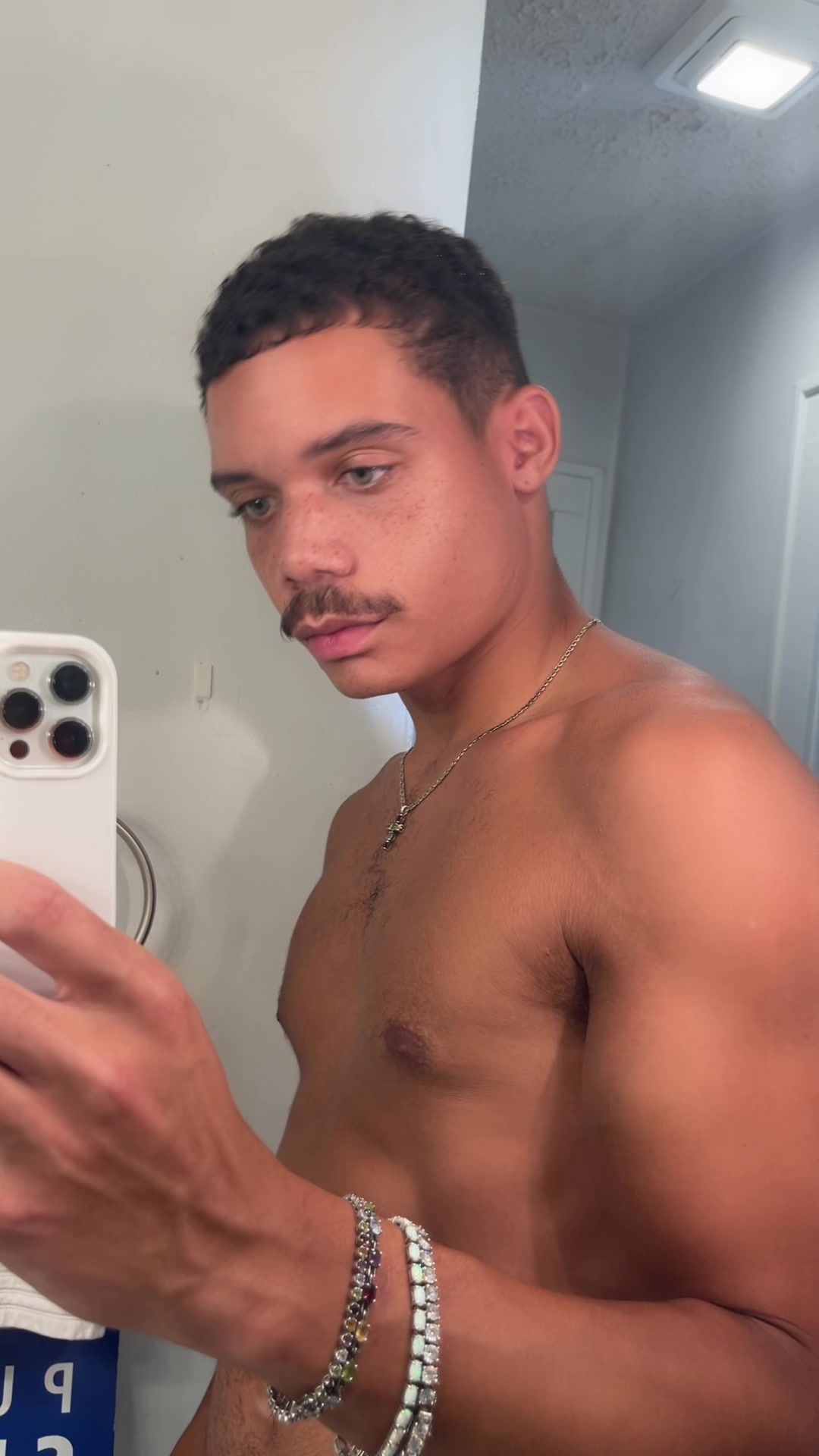 @j4d0n