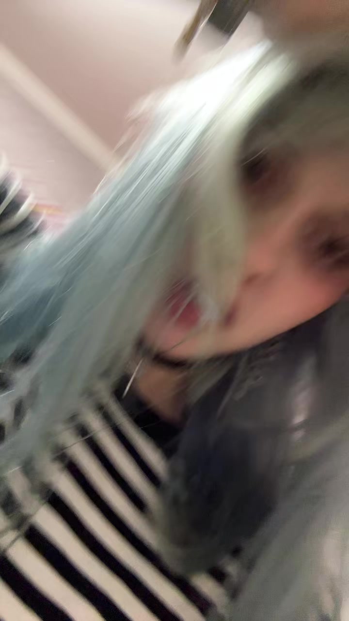 @эллчка мивчи🐰