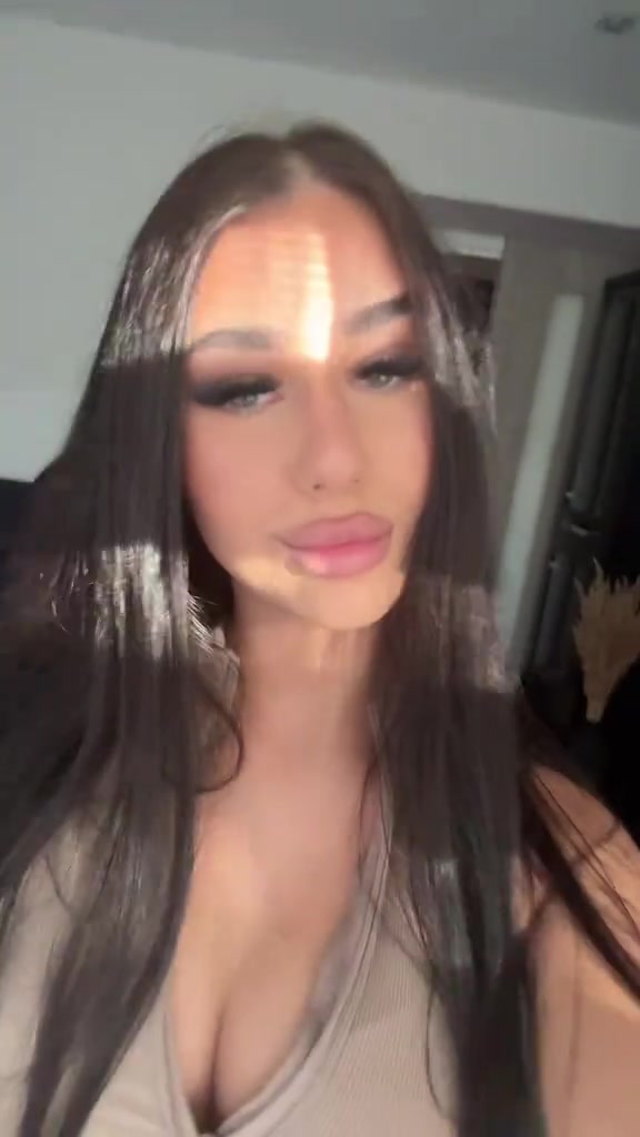 @_victoria