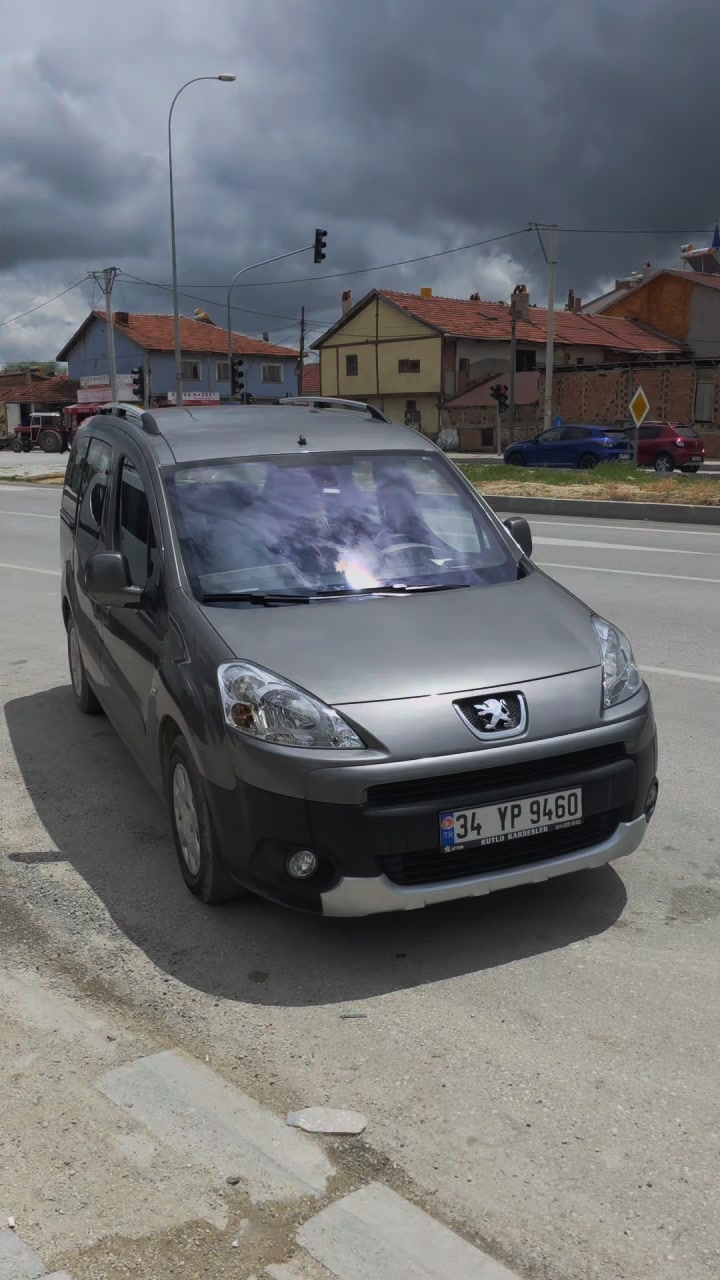 @Kia Peugeot Toyota