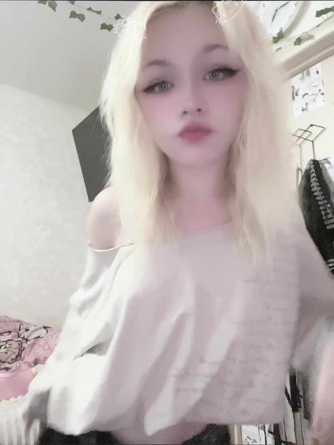 @KeeshiMoshi
