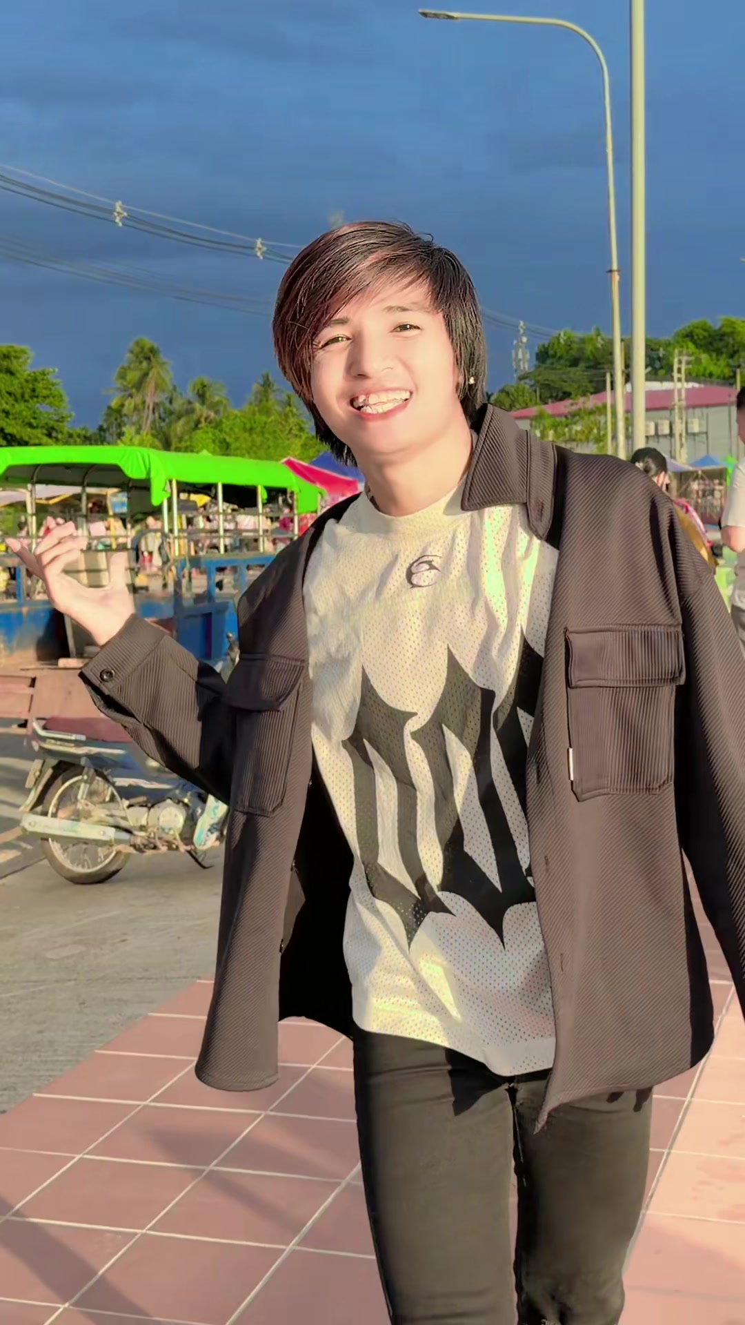 @Myo Wai Yan (official)