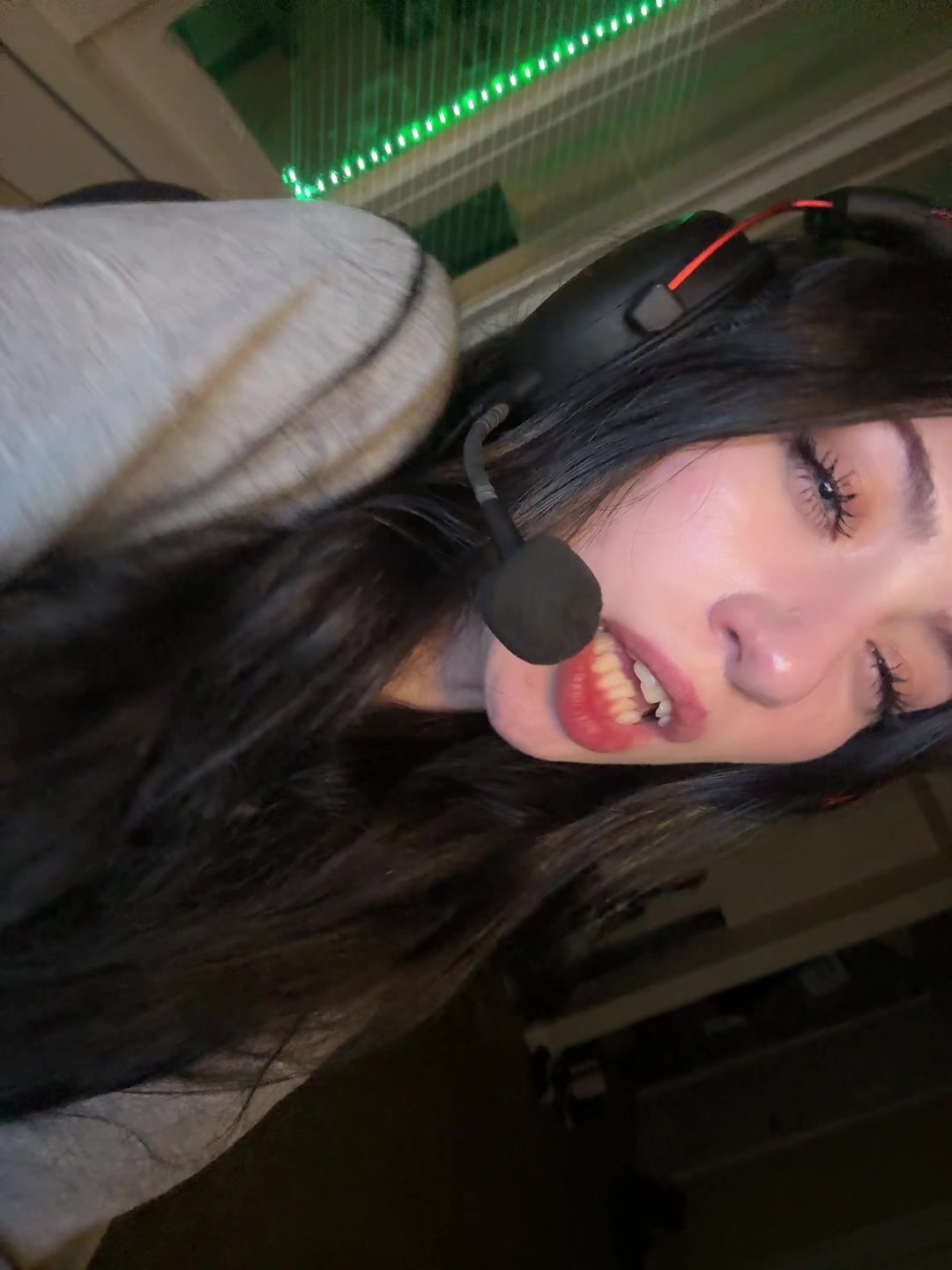 @≽^•⩊•^≼