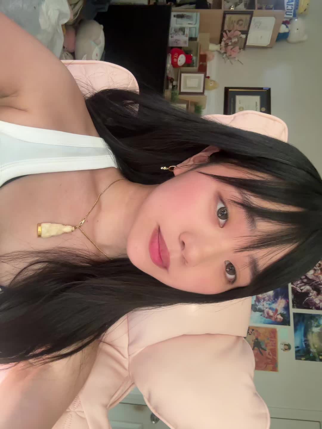@user881792832938