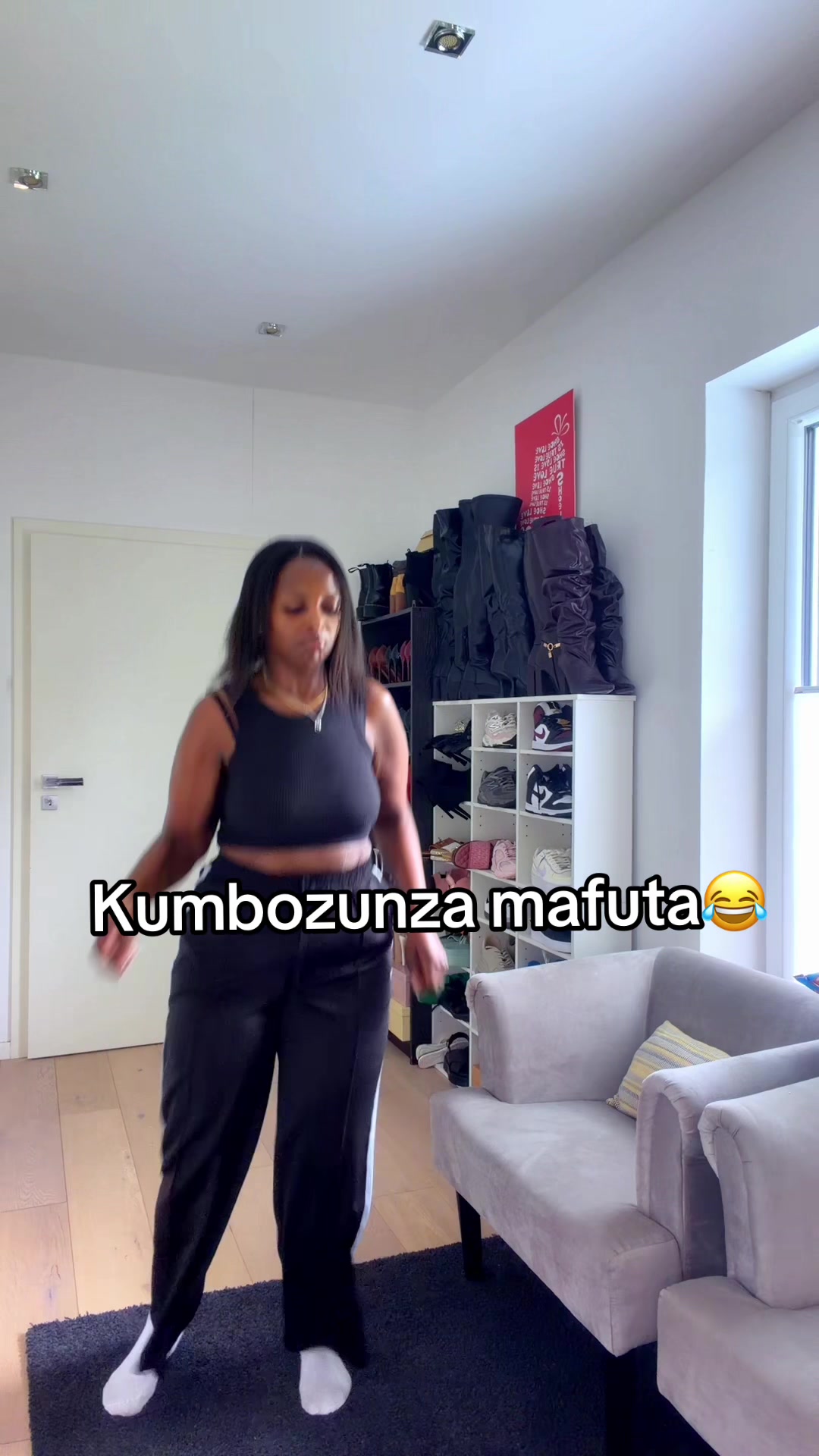@Veronica Sibonisiwe