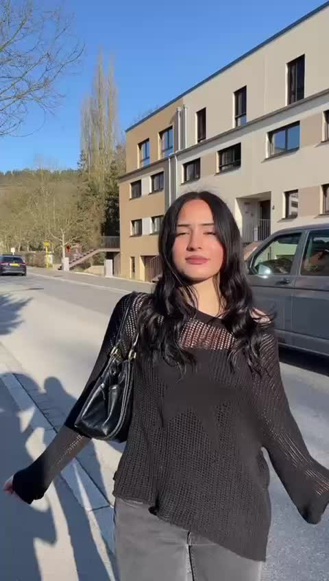 @adelina