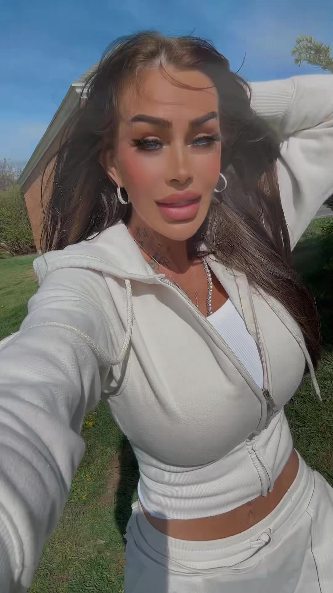 @LennaHorvath