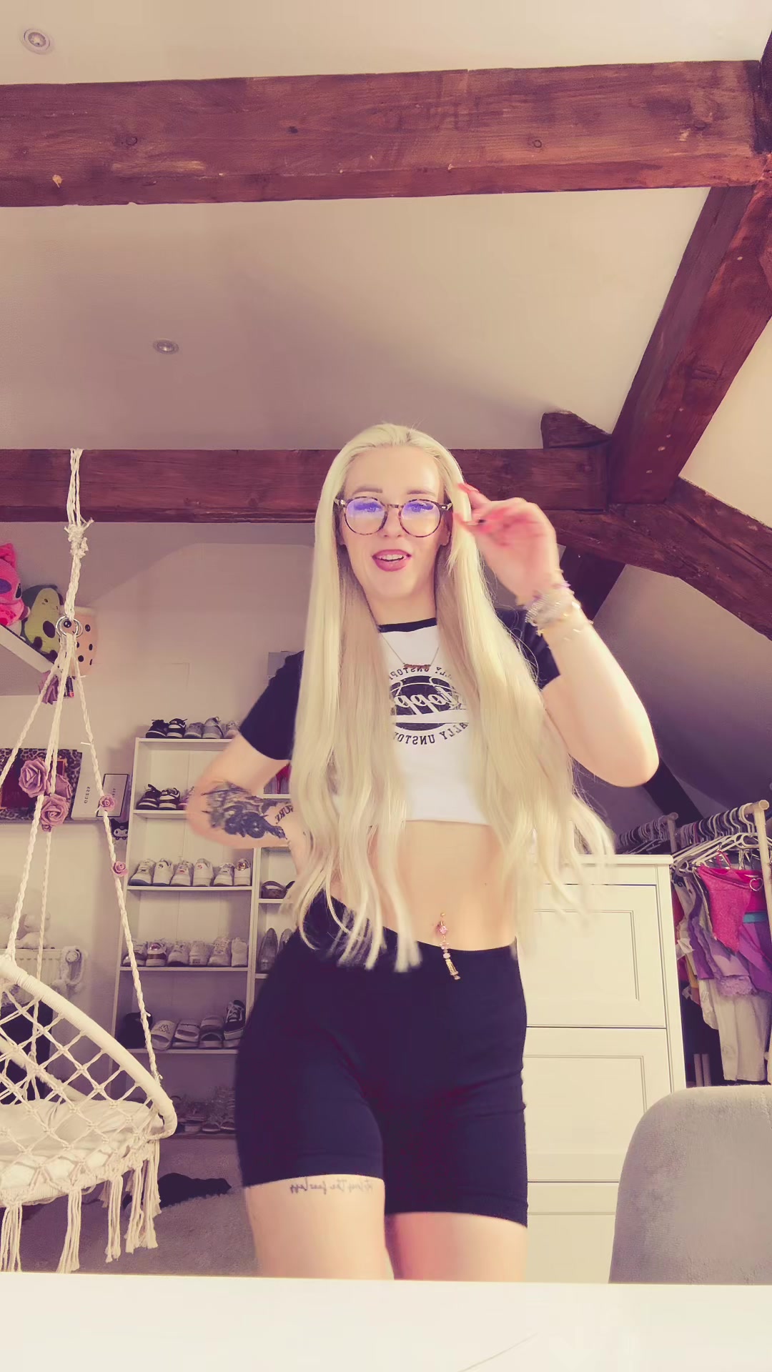 @J1na_J1na_Official_