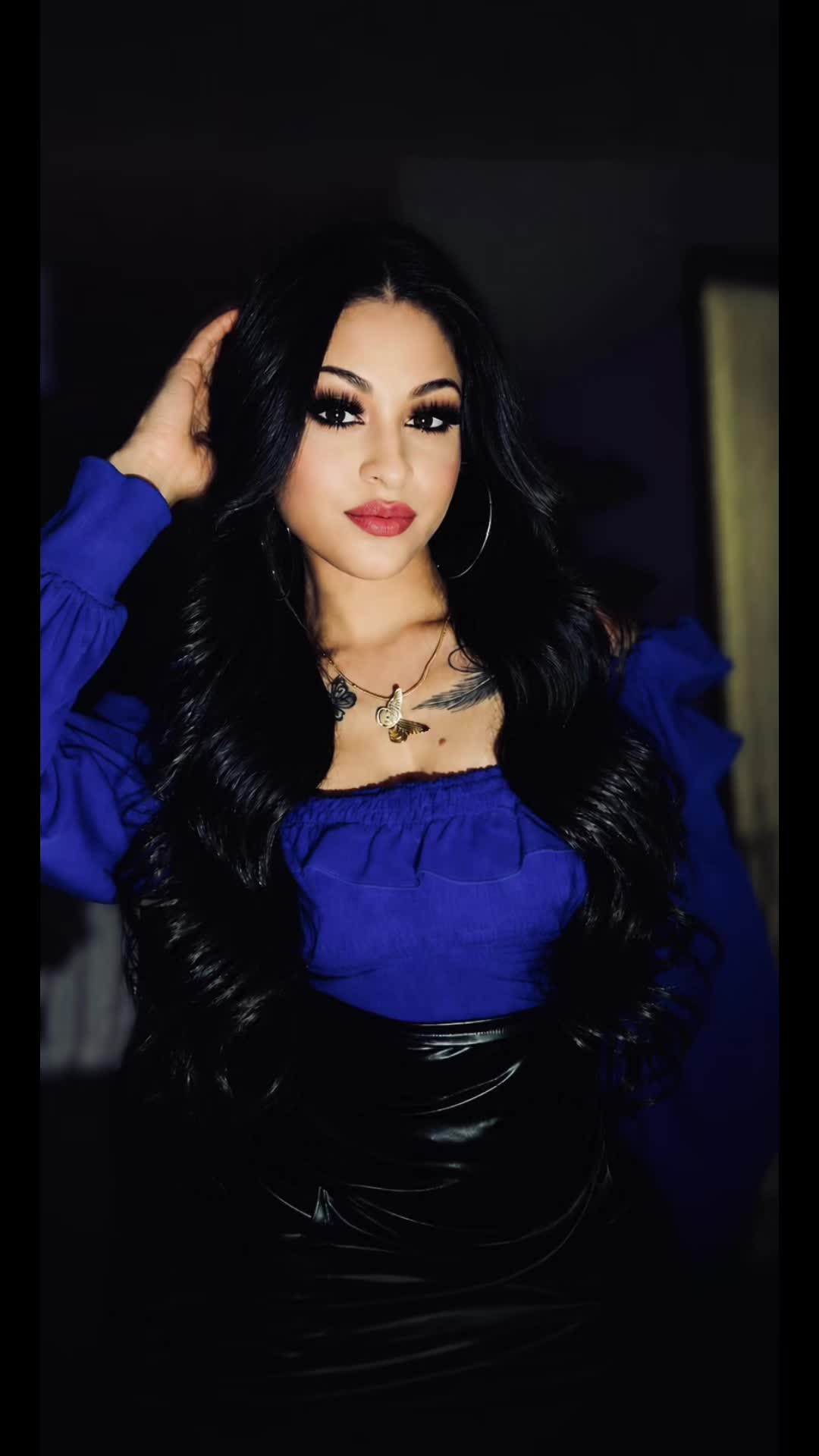 @Dzsenifer Suha