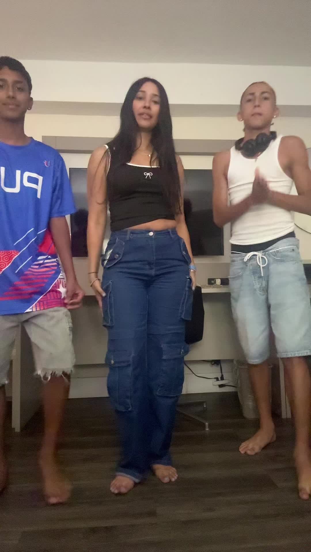 @Aniushka Par&eacute;s