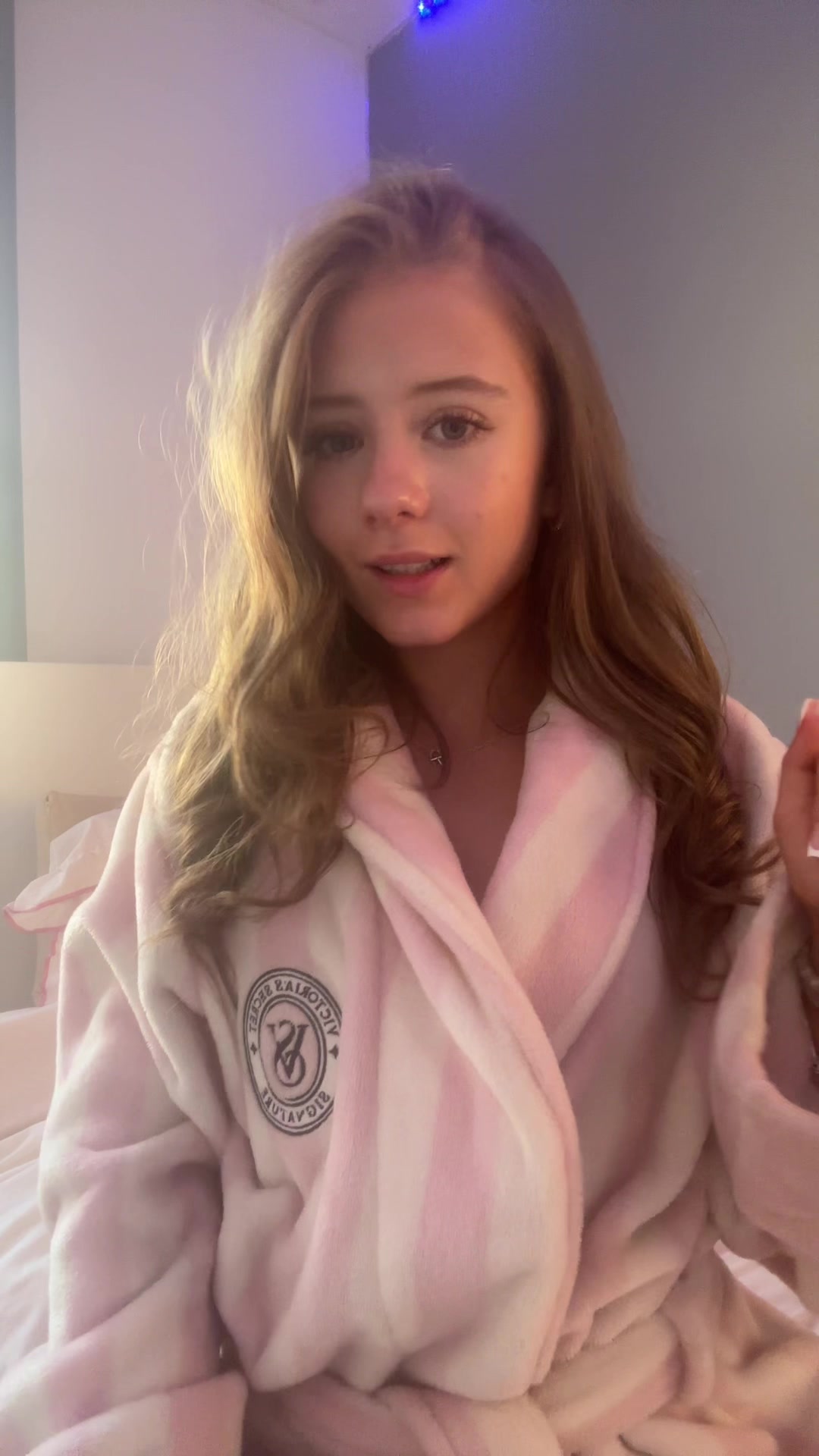 @.samanthassecretaccount