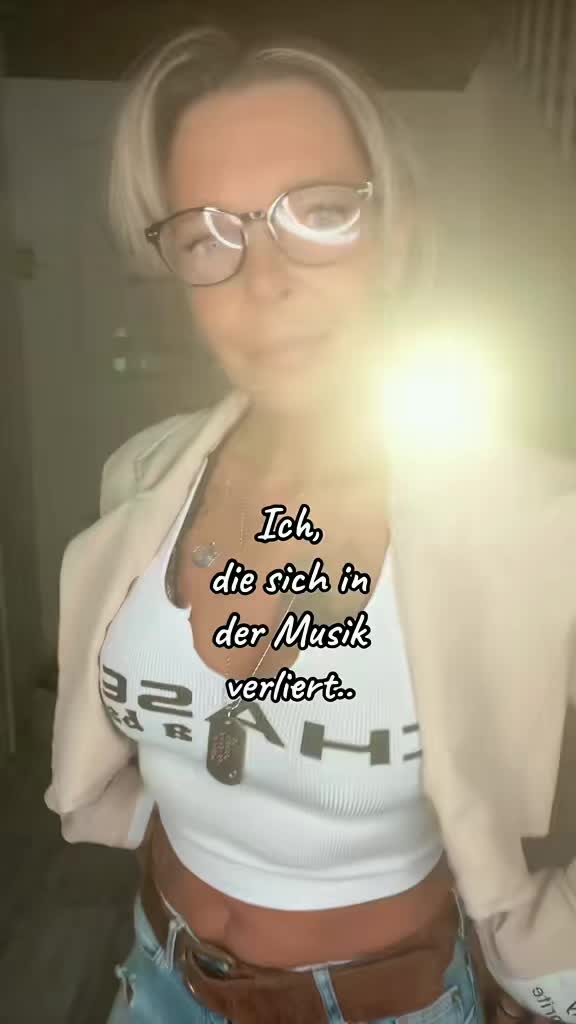 @🥂𝓘𝓽’𝓼 𝓶𝓮 𝓝𝓲𝓷𝓪🥂