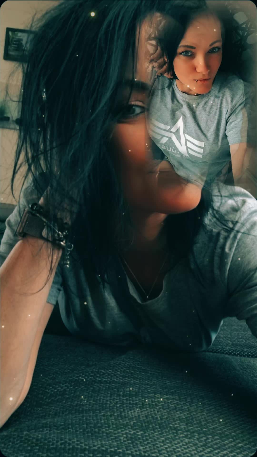 @♡ᴍɪss_🐝_ʙᴇʟʟᴀ♡