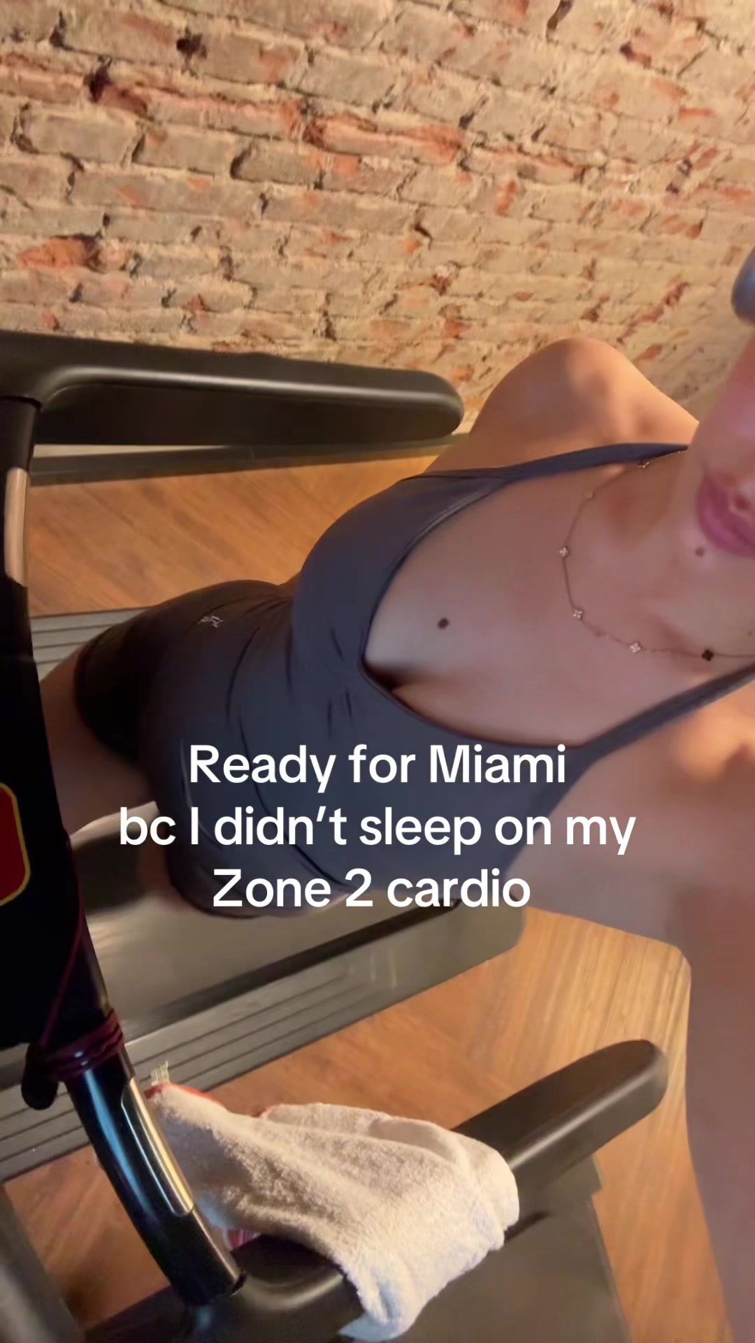 @Anni🪩🍒🏋️♀️