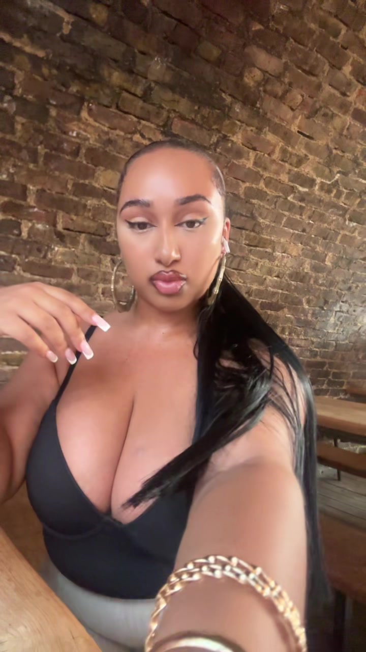 @tionneitaliaa