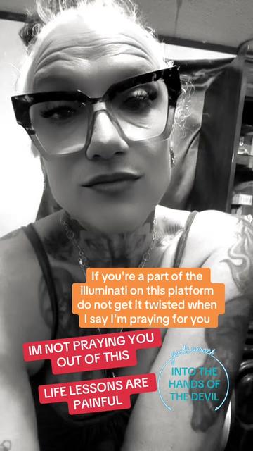 @Leighna Queen of Trolls