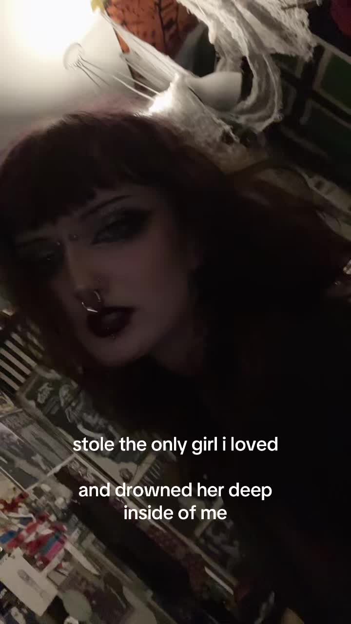 @elvira