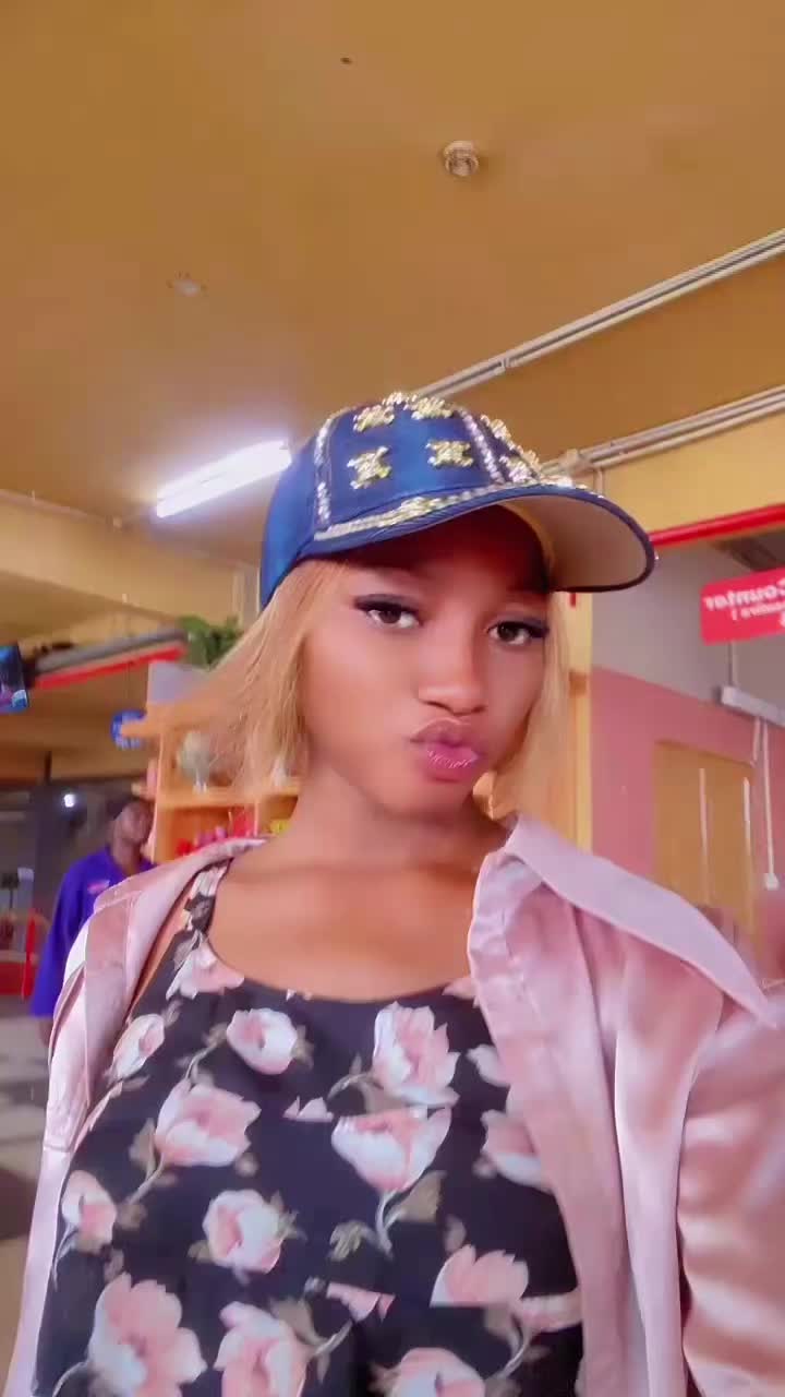 @🦋🕷️❤️