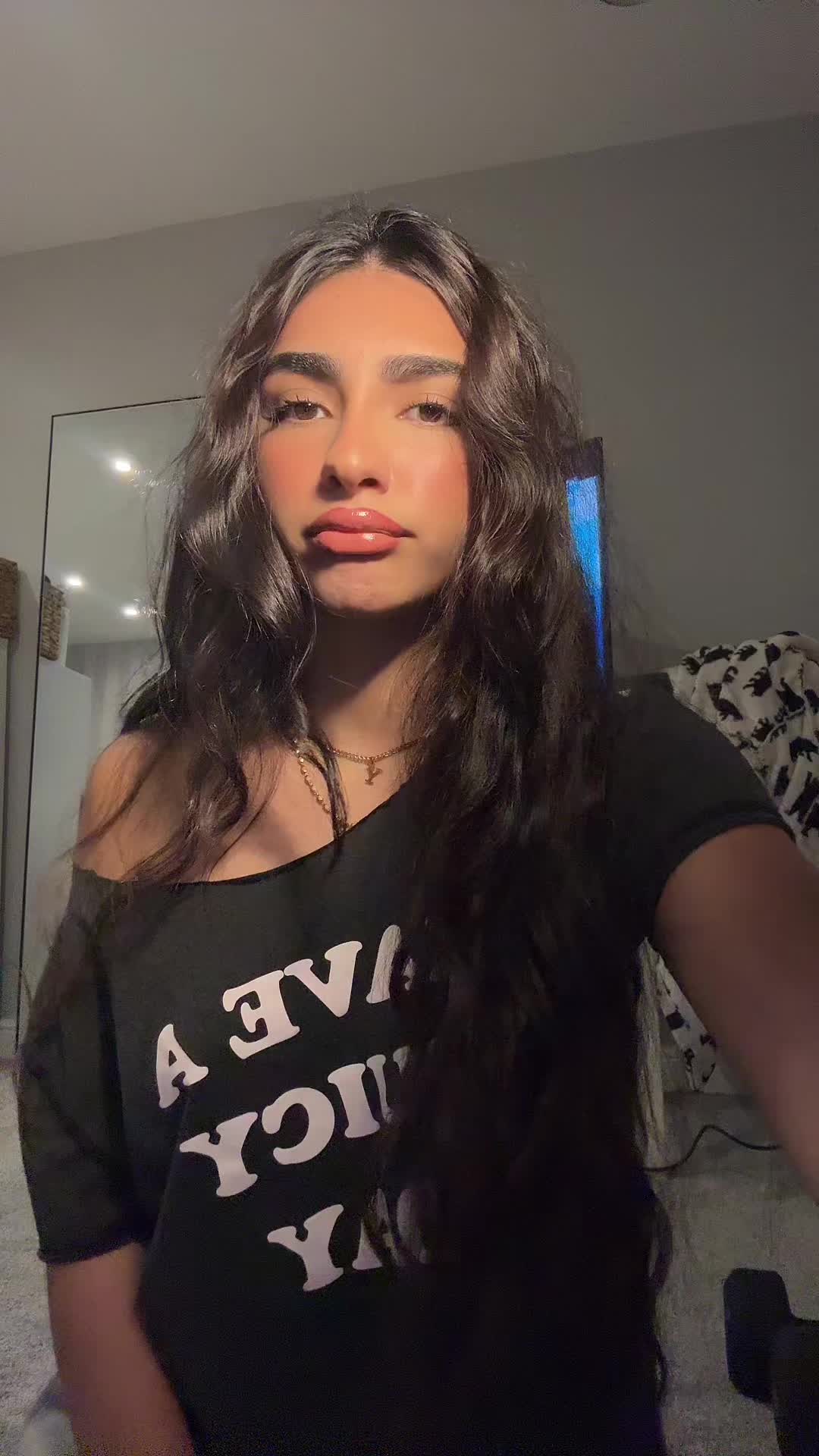 @yasmin