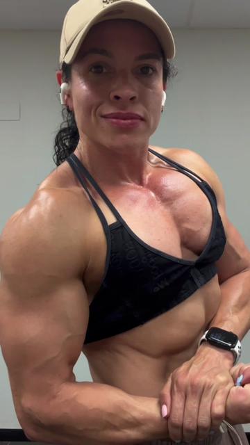@lolyfitness_