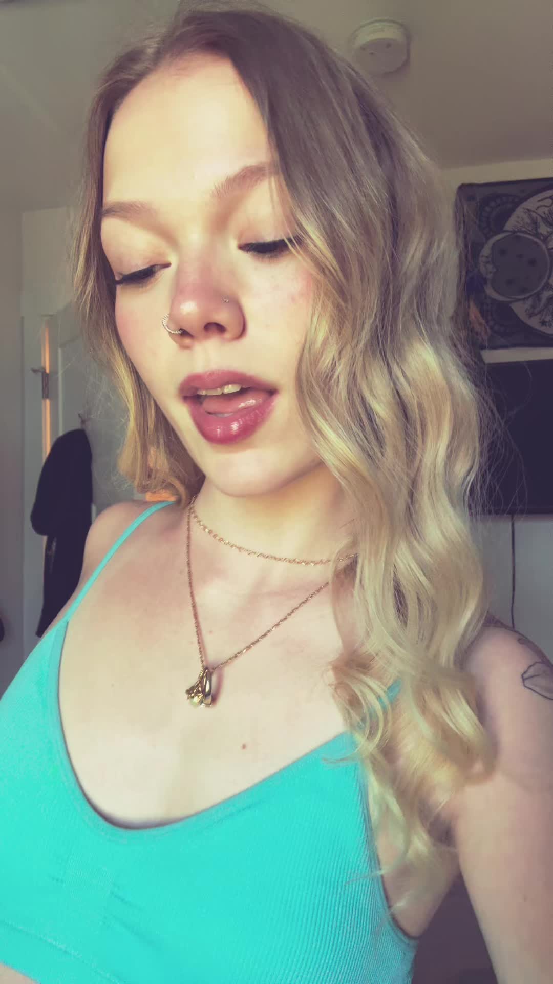 @ella.shmella