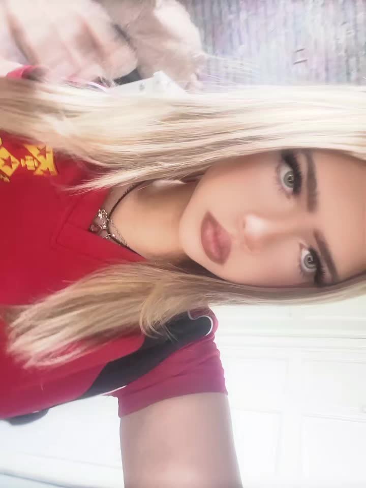 @🪽👱♀️