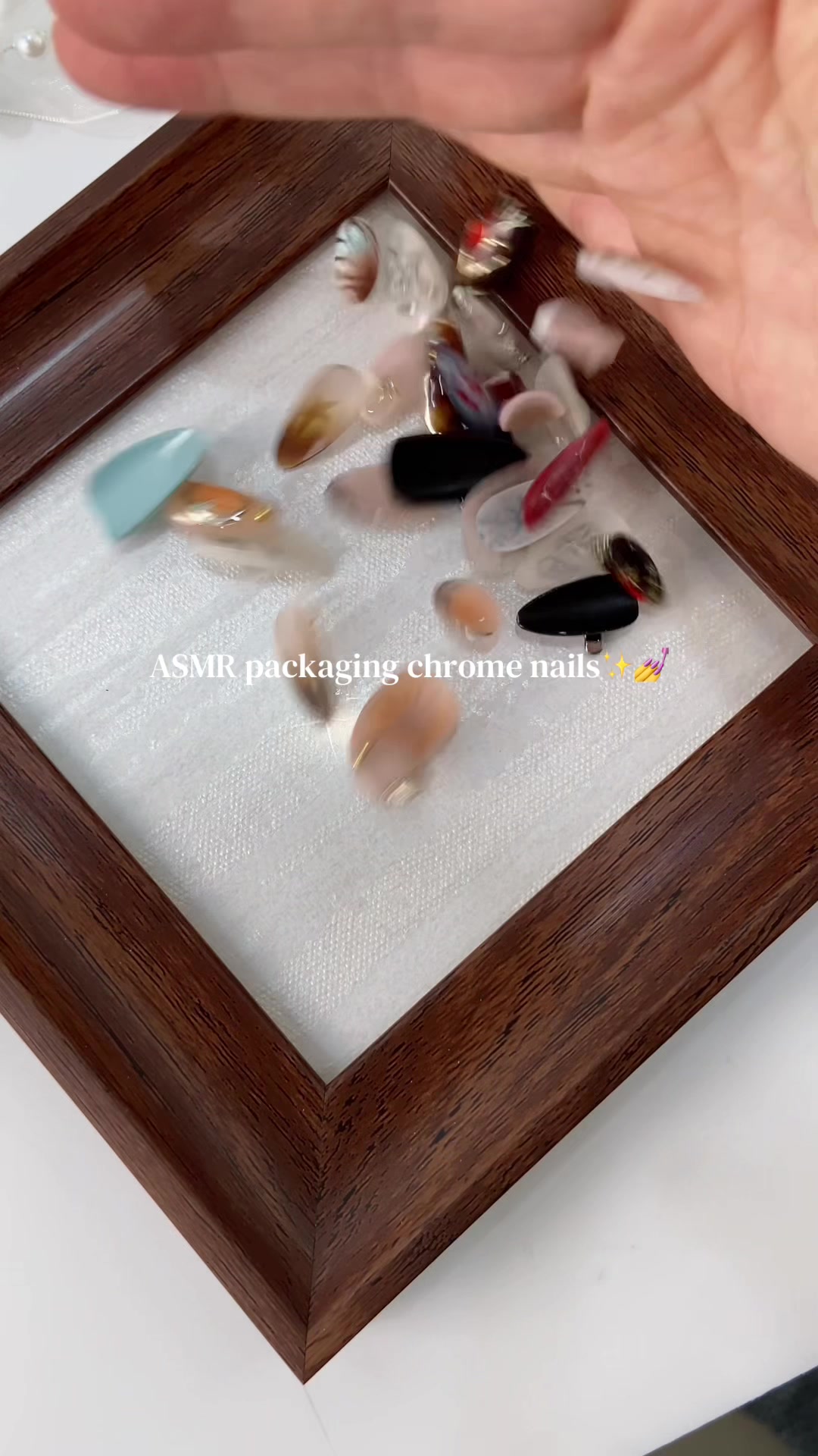 @Fullovenail