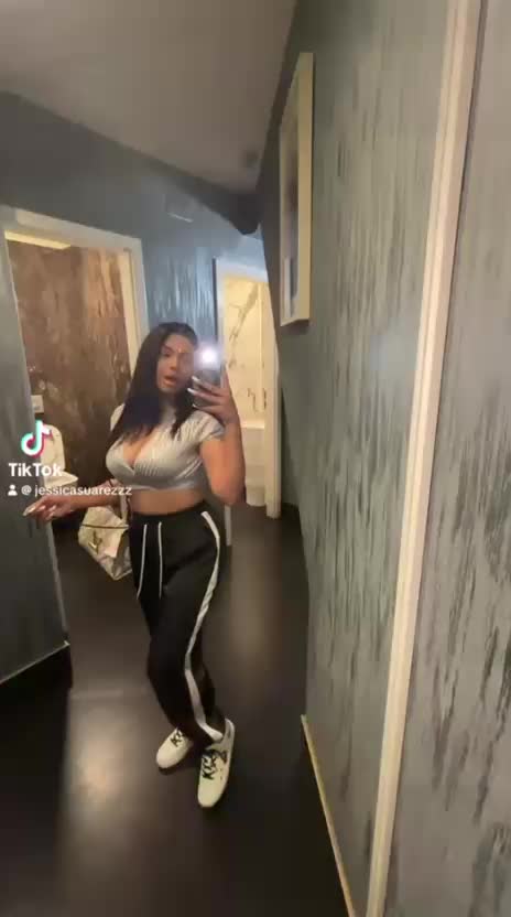 @𝐈🧁