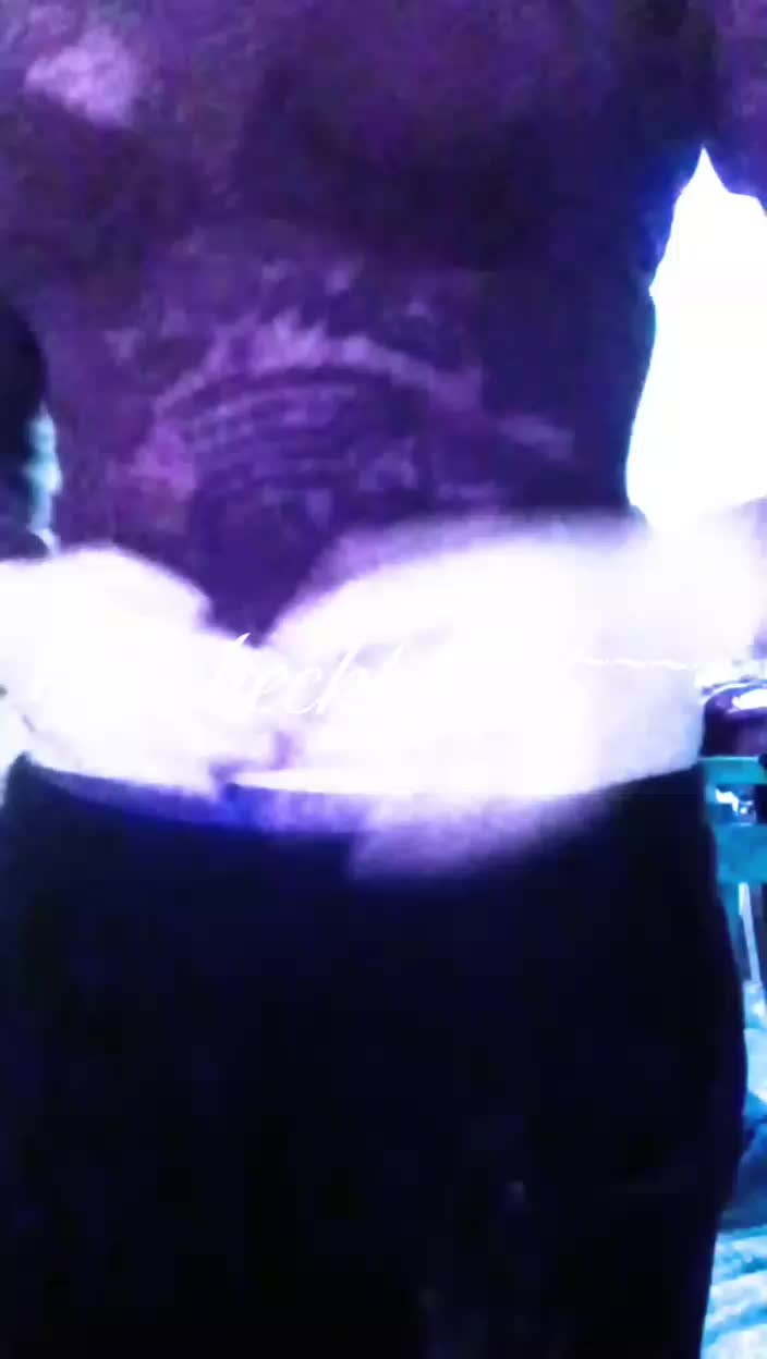 @~♪★𝔲𝔯 𝔪𝔬𝔪𝔰 𝔱𝔥𝔬𝔫𝔤★♪~