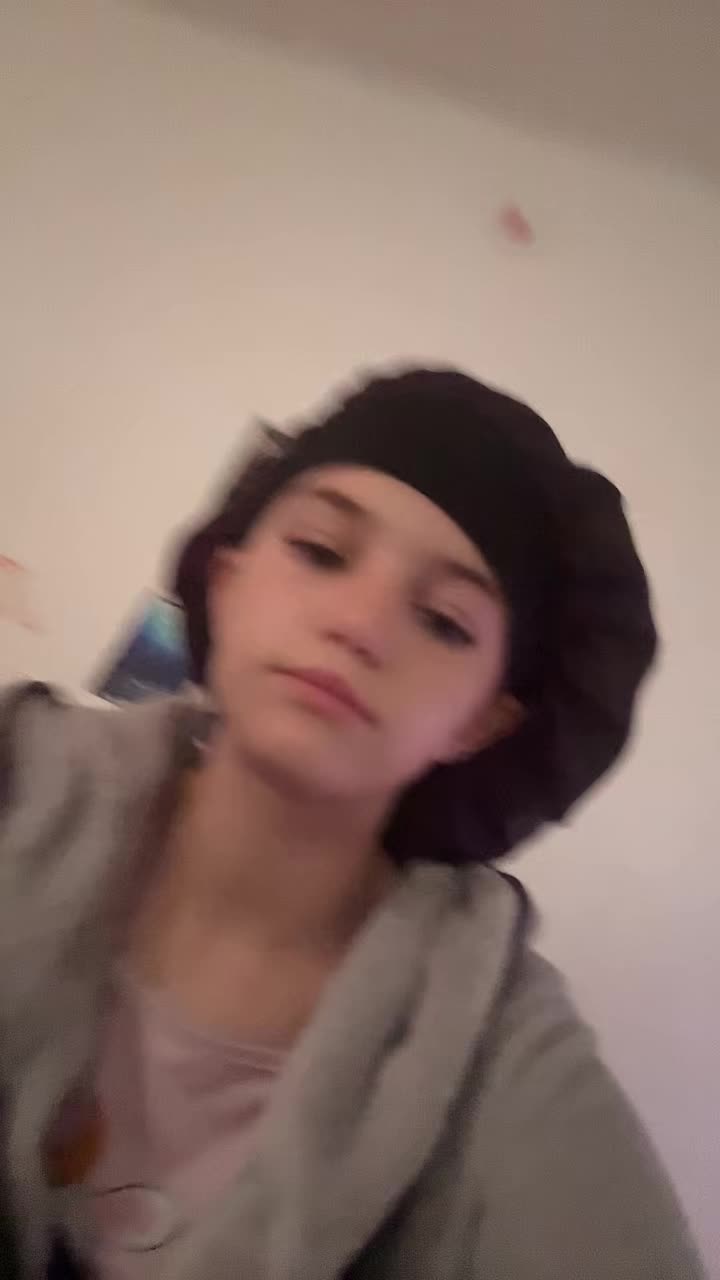 @Scarletts spam account