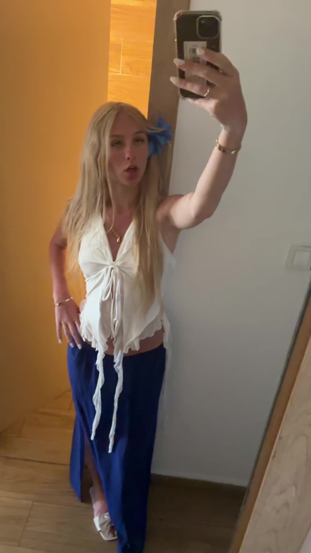 @Youraverageblonde