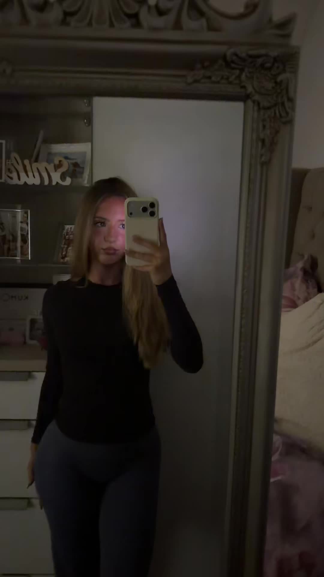 @christinalapox