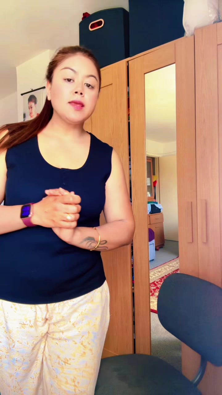 @𝗺𝗲𝗹𝗮𝘅