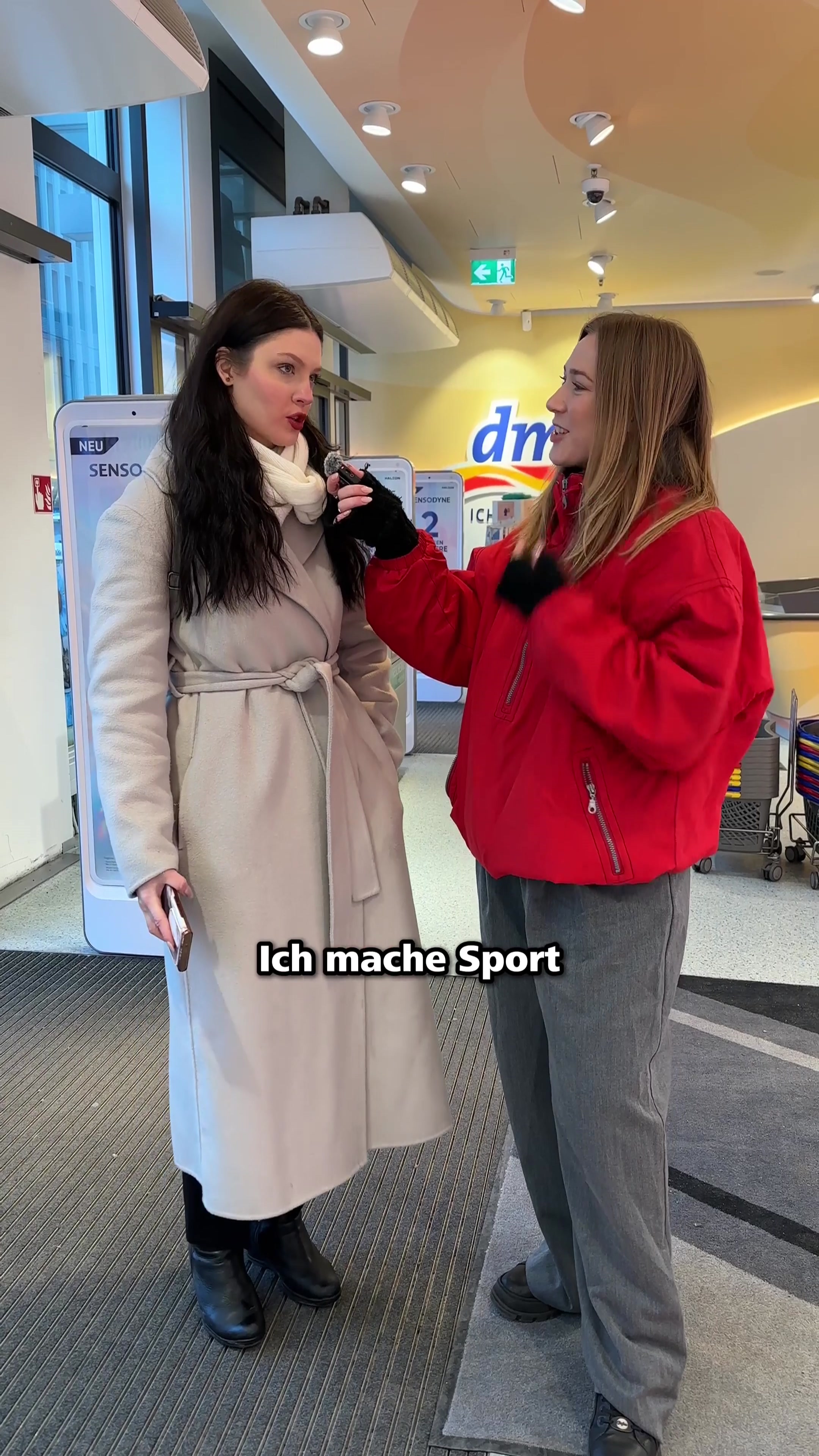 @CEWE
