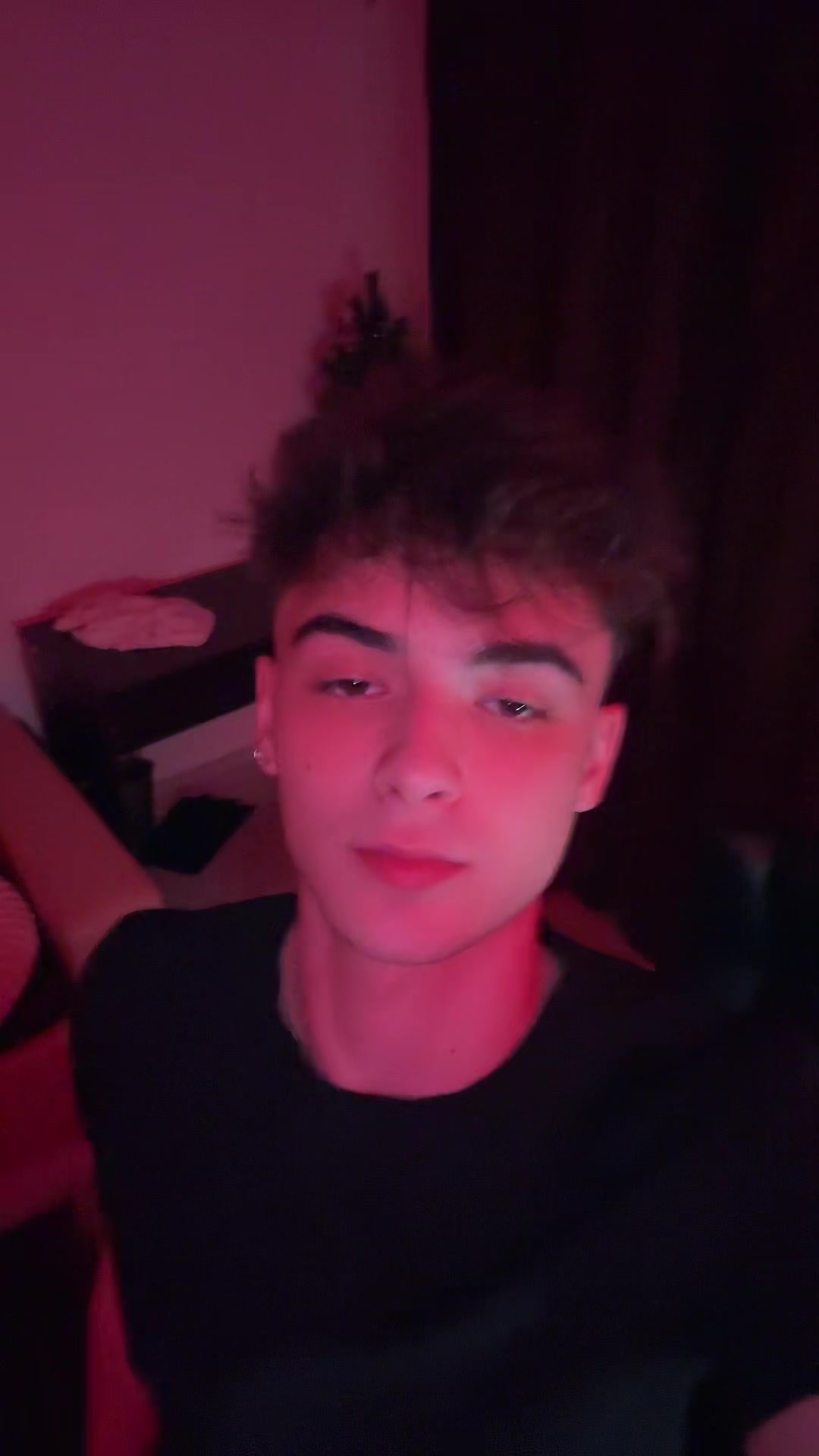 @carloskrl