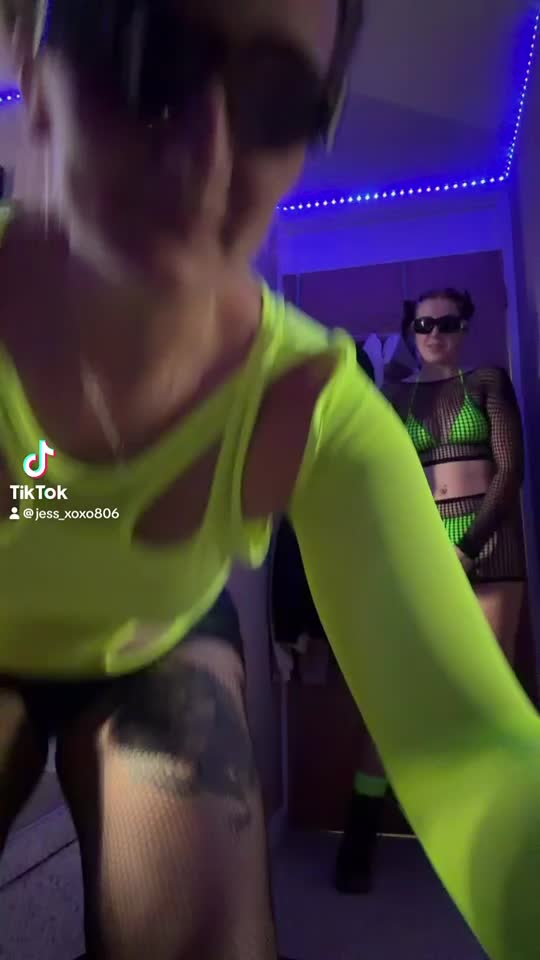 @Mellymay18