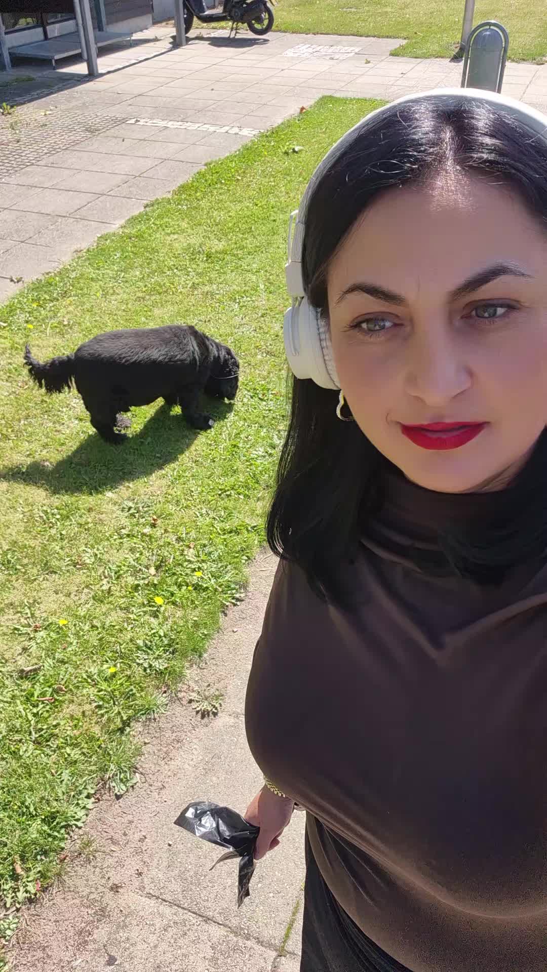 @CarmenAdelinne