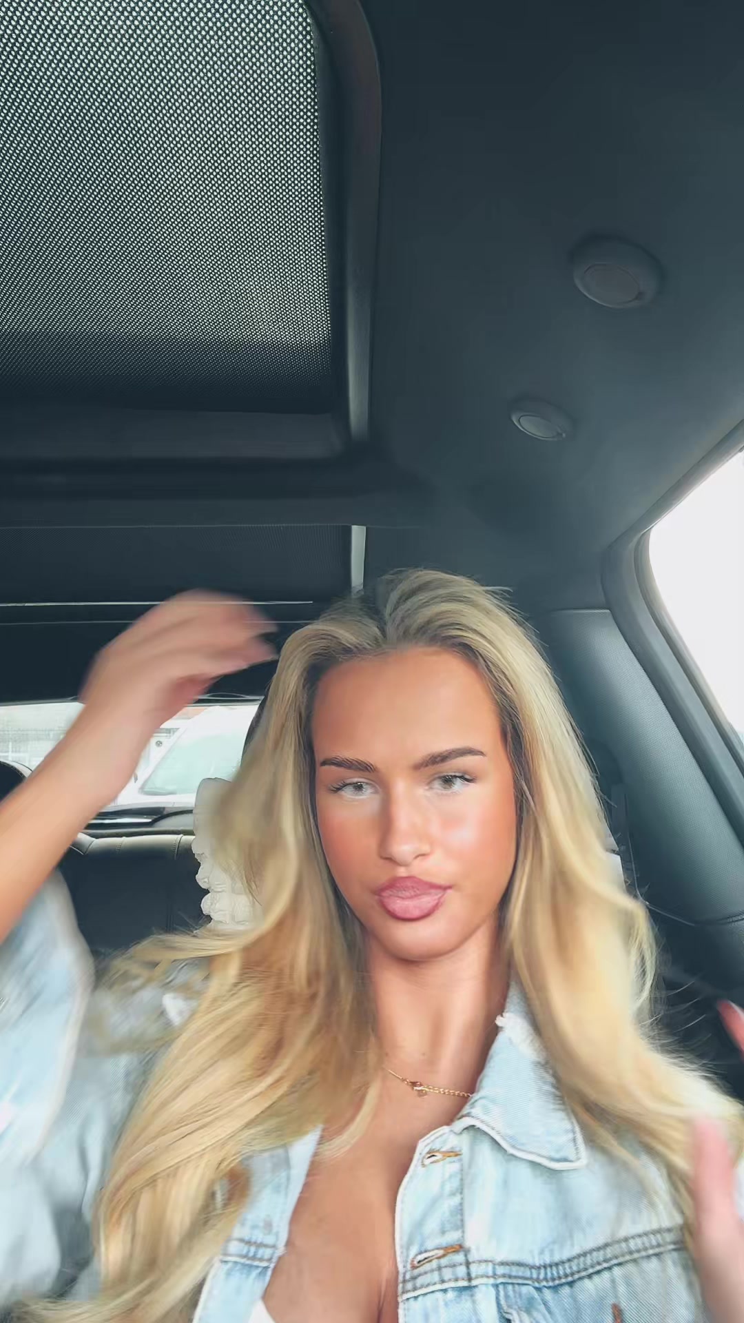 @𝐄𝐦𝐢🪽