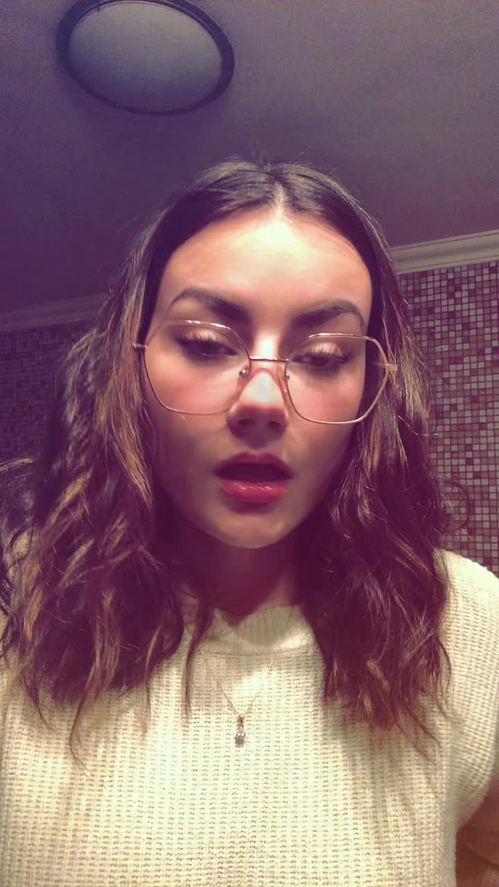 @🫂💋