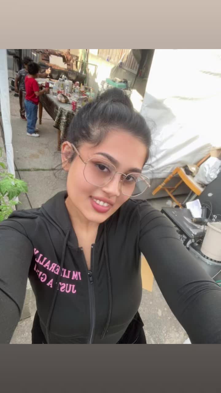 @Ana