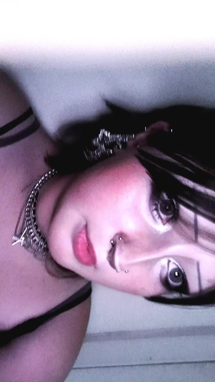 @Alie_alt