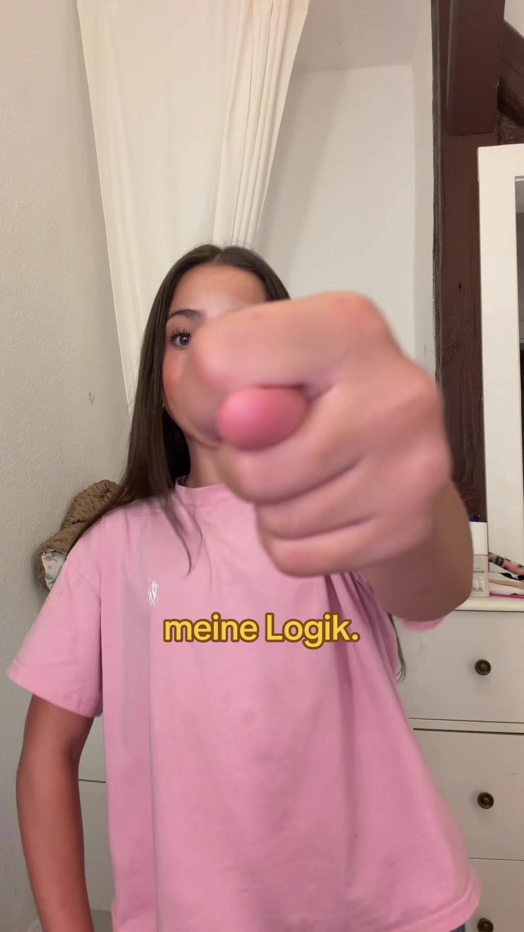 @𝐄𝐋𝐈𝐒𝐀𝐁𝐄𝐓𝐇🍒