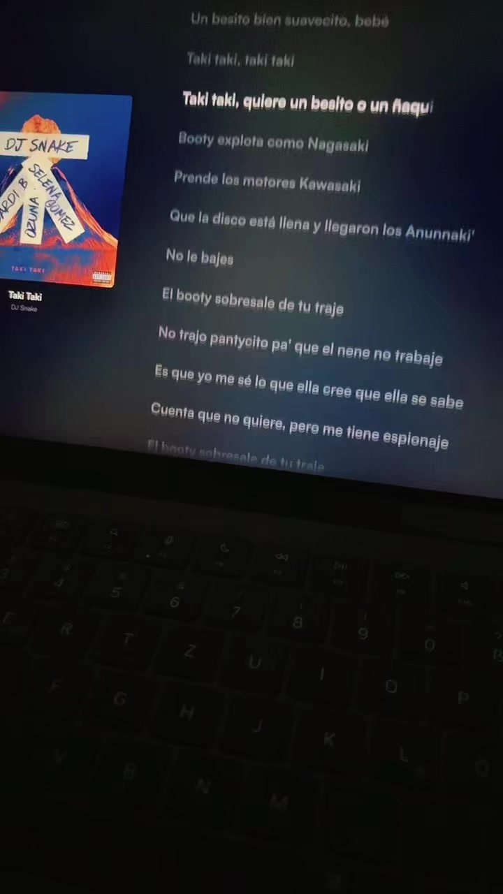 @lova_lyrics